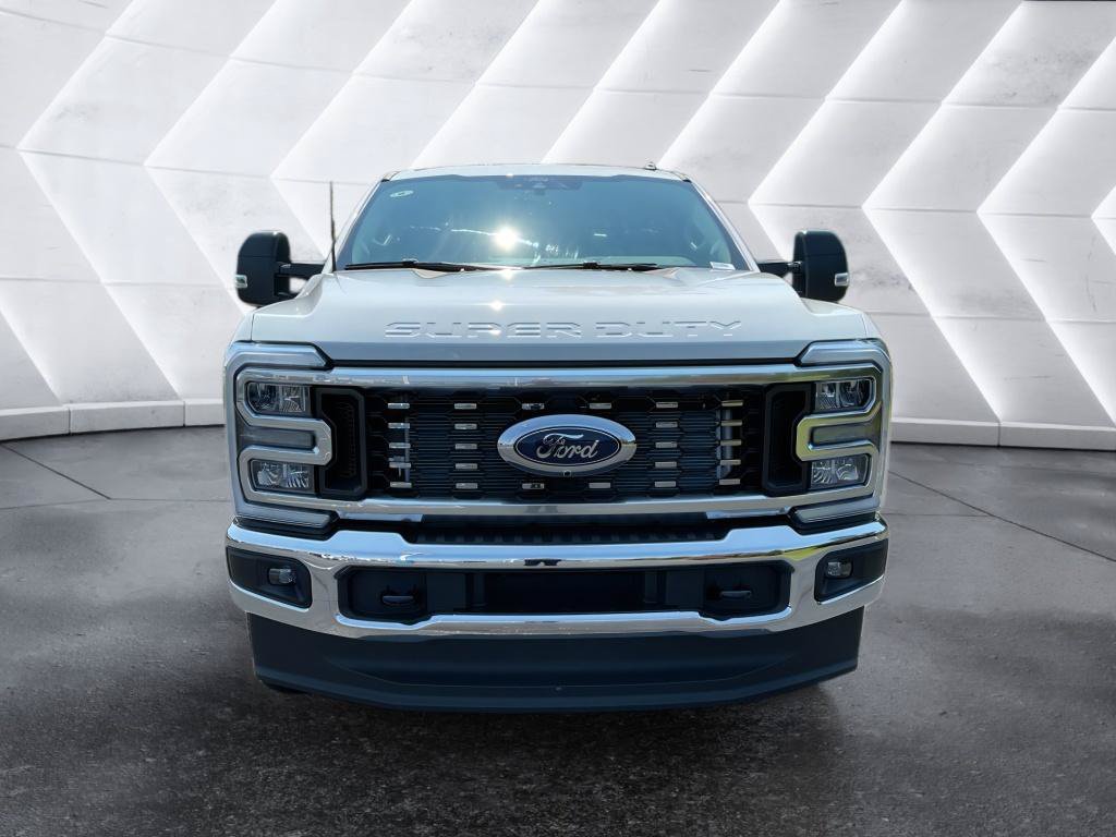 New 2026 Ford F350 XLT w/ XLT Premium Package AWD/4WD image 2