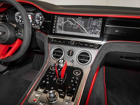 Used 2024 Bentley Continental GT Speed image 25