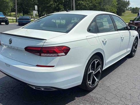Used 2021 Volkswagen Passat 2.0T R-Line FWD image 8