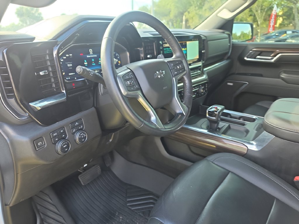 Used 2023 Chevrolet Silverado 1500 RST AWD/4WD image 14