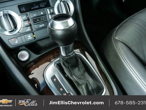 Used 2015 Audi Q3 2.0T Prestige w/ Prestige Package image 18