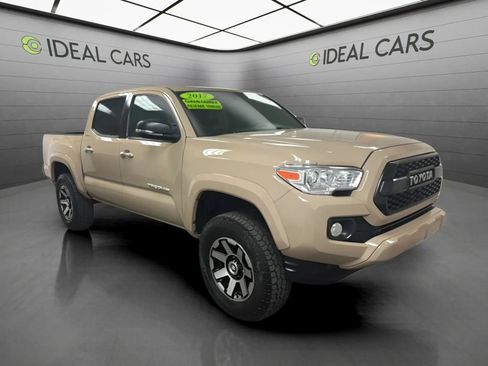 Used 2017 Toyota Tacoma Limited w/ Tow Package RWD image 3
