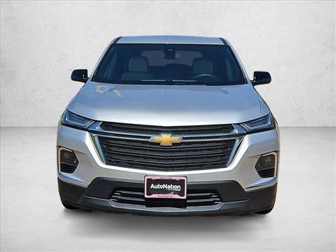 Certified 2022 Chevrolet Traverse LS FWD image 2