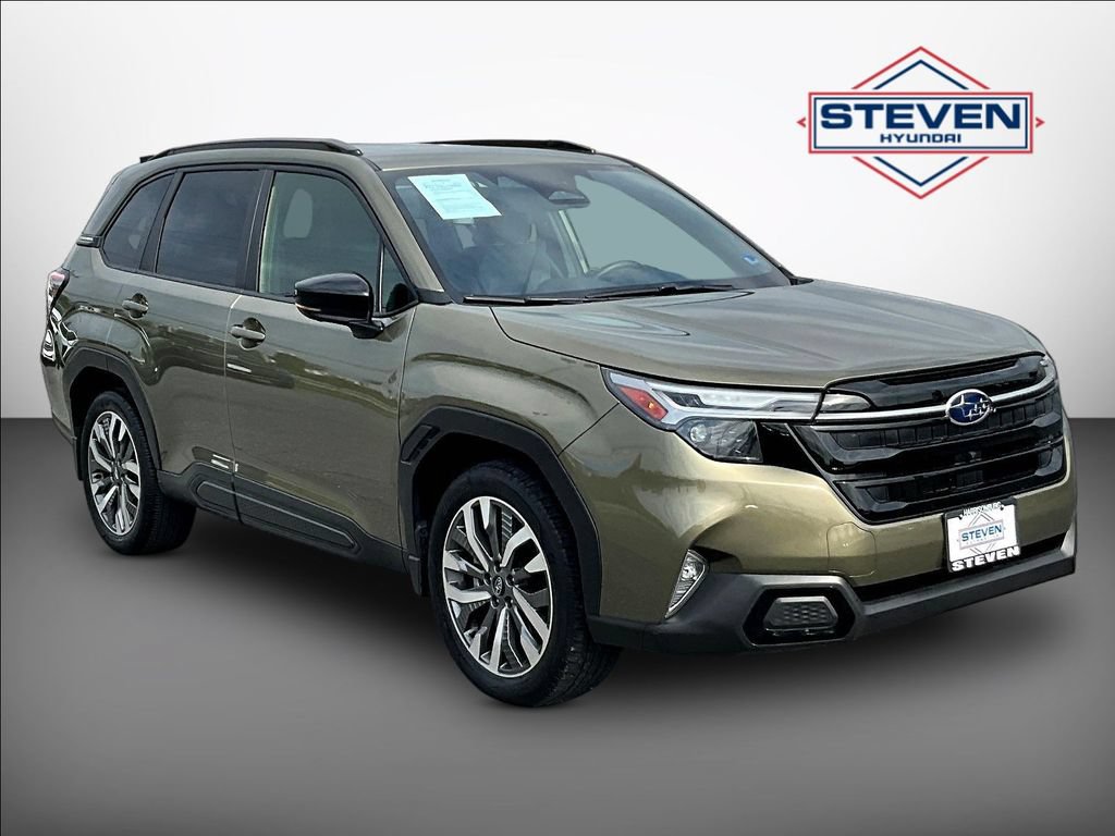 Used 2025 Subaru Forester Touring AWD/4WD image 1