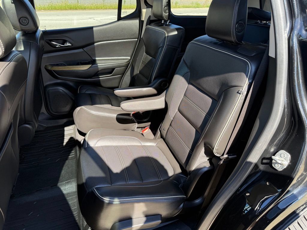 Used 2019 GMC Acadia Denali w/ Technology Package AWD/4WD image 21