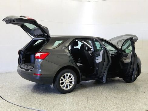 Used 2020 Chevrolet Equinox LS FWD image 12