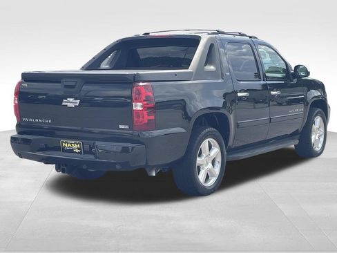 Used 2008 Chevrolet Avalanche LTZ w/ LTZ Preferred Equipment Group AWD/4WD image 3