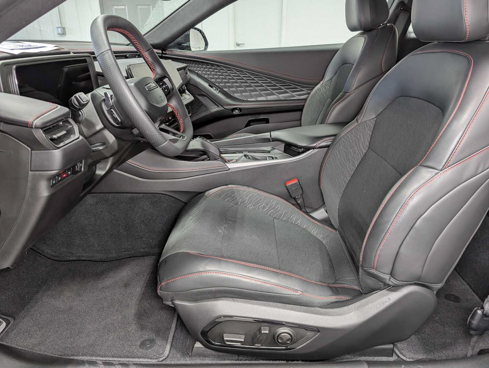 Used 2026 Dodge Charger Scat Pack w/ Blacktop Package AWD/4WD image 4