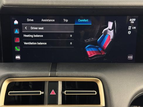 Used 2020 Porsche Taycan 4S w/ Premium Package image 32