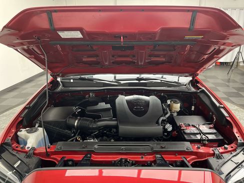 Used 2020 Toyota Tacoma TRD Sport w/ TRD Premium Sport Package image 29