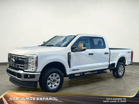 Used 2024 Ford F250 XLT image 2