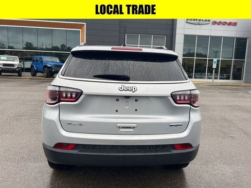 Used 2024 Jeep Compass Latitude AWD/4WD image 4