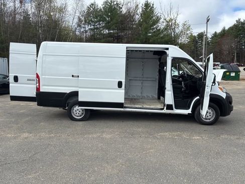 Used 2023 RAM ProMaster 3500 w/ Driver Convenience Group FWD image 10