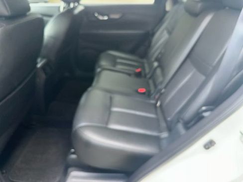 Used 2018 Nissan Rogue SL FWD image 21
