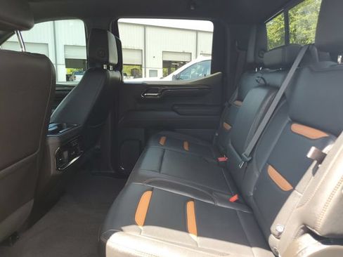 Used 2023 GMC Sierra 1500 AT4 w/ AT4 Premium Package AWD/4WD image 11