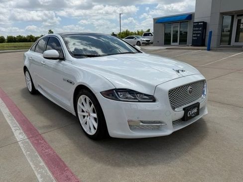 Used 2017 Jaguar XJ R-Sport RWD image 1