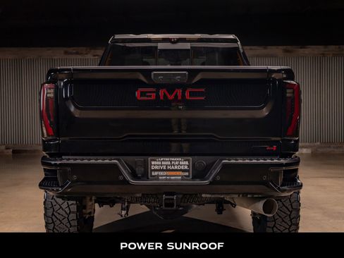 Used 2025 GMC Sierra 2500 AT4 w/ AT4 Premium Plus Package image 8