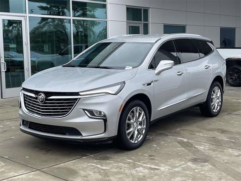 Used 2022 Buick Enclave Premium w/ Surround and Sites Package image 1