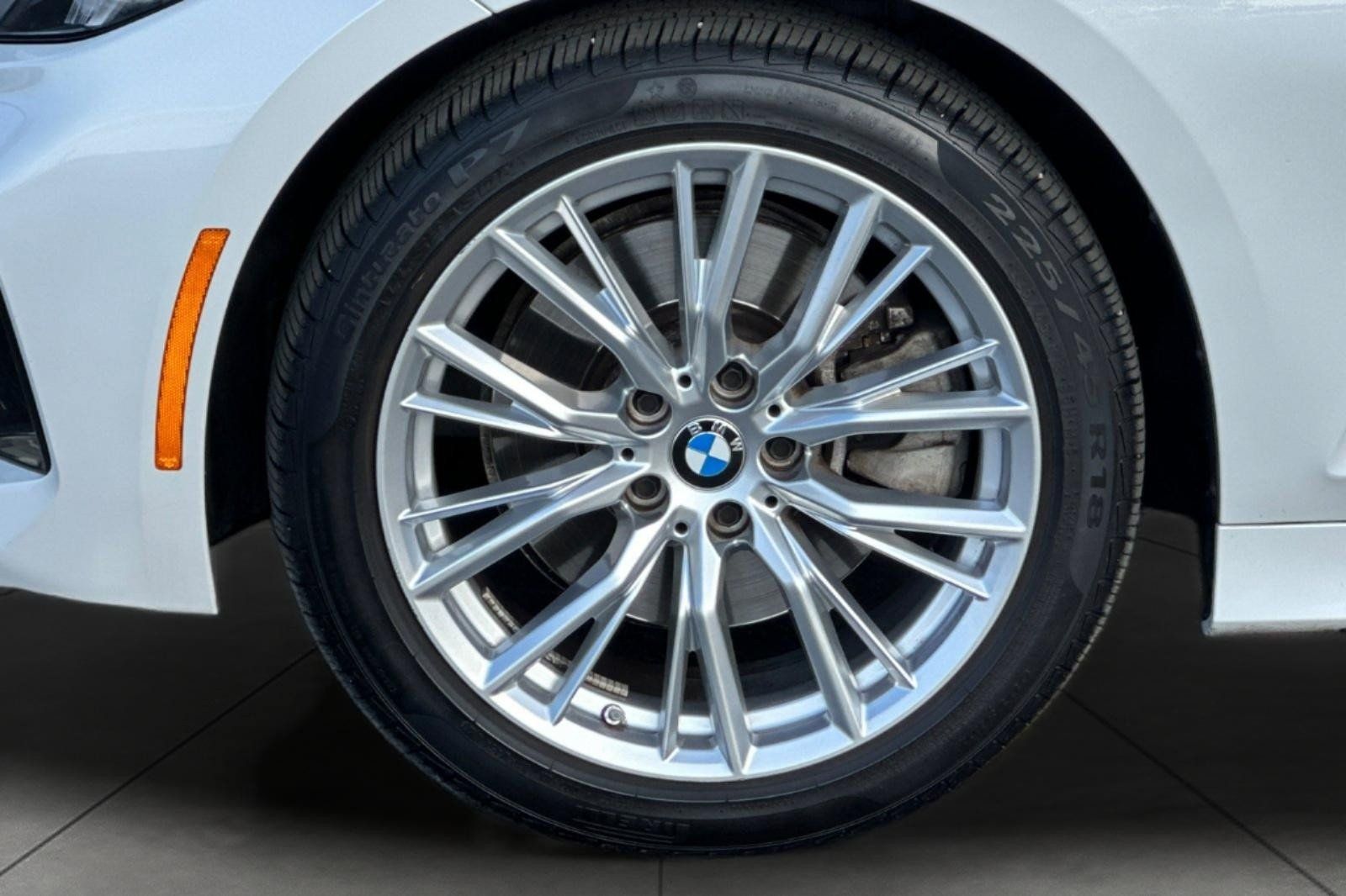 Used 2023 BMW 330i Sedan w/ Driving Assistance Package RWD image 25