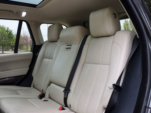 Used 2017 Land Rover Range Rover HSE image 17