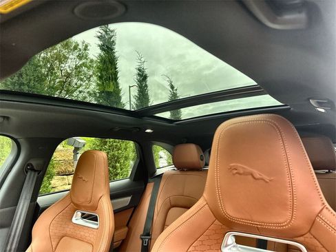 New 2026 Jaguar F-PACE R-Dynamic S image 19