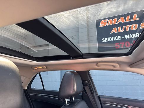 Used 2015 Chrysler 300 Limited image 28