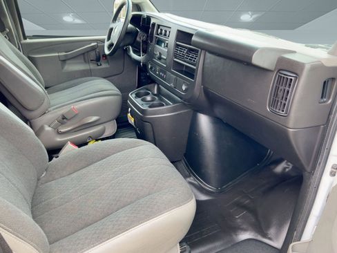 Used 2024 Chevrolet Express 2500 w/ Driver Convenience Package image 31