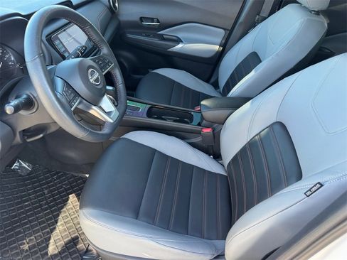 Used 2024 Nissan Kicks SR w/ SR Premium Package image 16