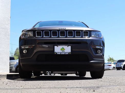 Used 2020 Jeep Compass Latitude FWD image 17
