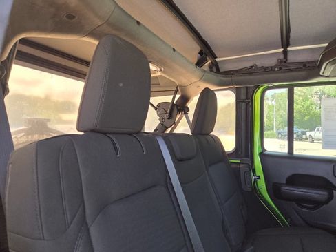 Used 2019 Jeep Wrangler Unlimited Sport S AWD/4WD image 19