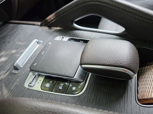 Used 2020 Mercedes-Benz GLE 450 4MATIC image 27