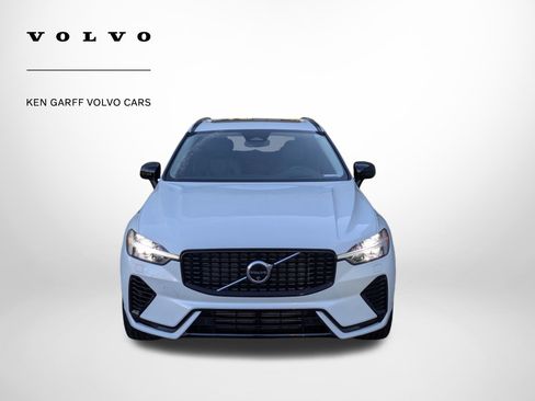 Certified 2024 Volvo XC60 T8 Ultimate w/ Protection Package Premier image 9