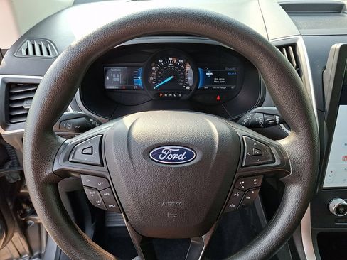 Used 2023 Ford Edge SE w/ Black Appearance Package AWD/4WD image 17