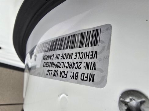 Used 2023 Chrysler Pacifica Touring-L FWD image 39