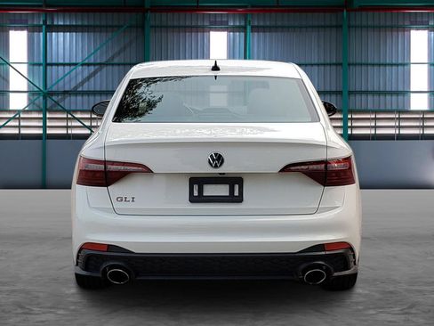 Used 2022 Volkswagen Jetta GLI Autobahn FWD image 4