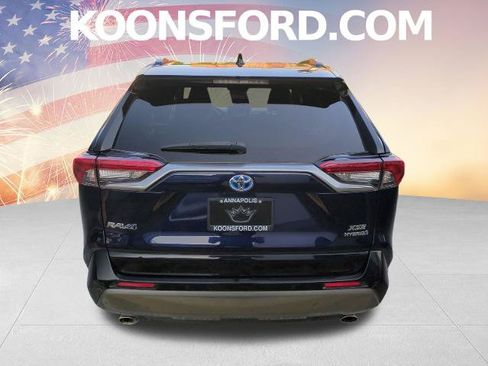 Used 2019 Toyota RAV4 XSE AWD/4WD image 4