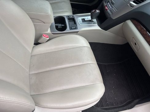 Used 2013 Subaru Legacy 2.5i Limited AWD/4WD image 9