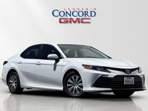 Used 2023 Toyota Camry LE FWD image 2