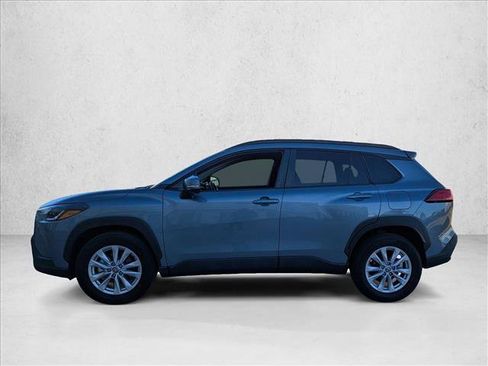 Certified 2023 Toyota Corolla Cross LE image 9