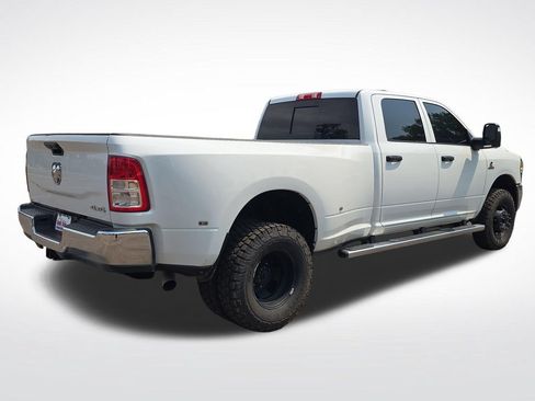 Used 2024 RAM 3500 Tradesman w/ Chrome Appearance Group AWD/4WD image 6