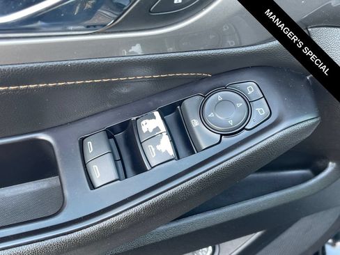 Used 2019 Chevrolet Traverse LT AWD/4WD image 14