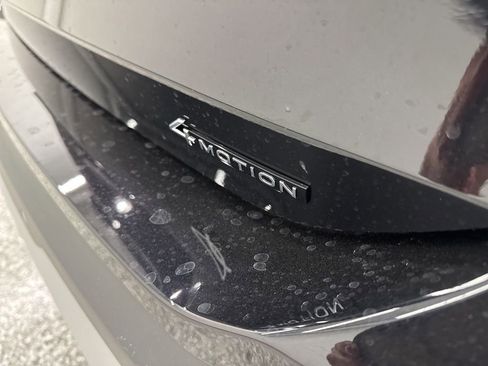 New 2026 Volkswagen Tiguan SE AWD/4WD image 31