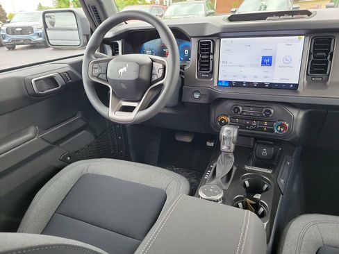 New 2026 Ford Bronco 4-Door AWD/4WD image 13