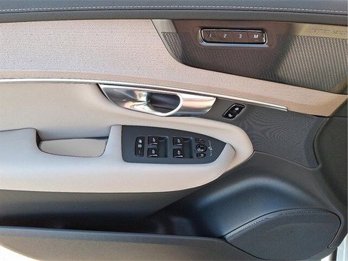 New 2026 Volvo XC90 B6 Plus w/ Protection Package Premier image 7