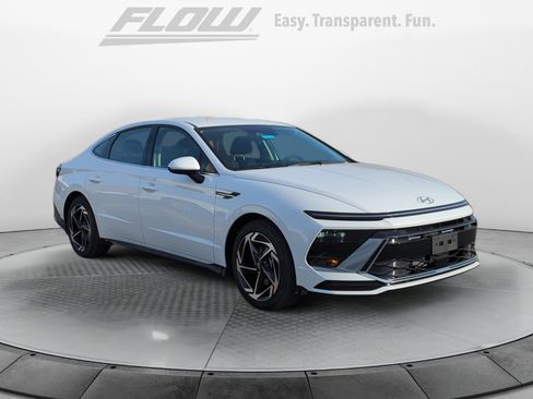 New 2026 Hyundai Sonata SEL image 1