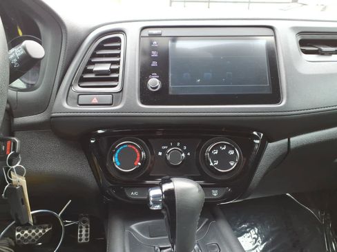Used 2019 Honda HR-V Sport image 13