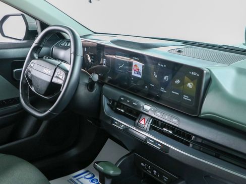 Used 2025 Kia K4 EX FWD image 25