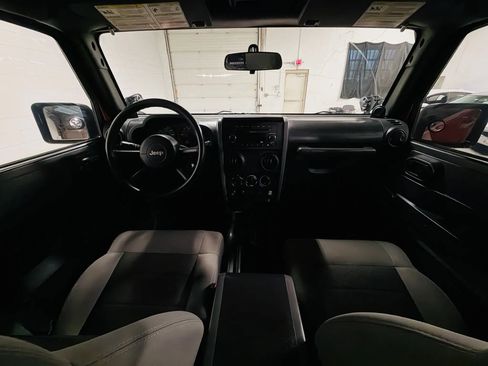 Used 2009 Jeep Wrangler Unlimited X RWD image 13