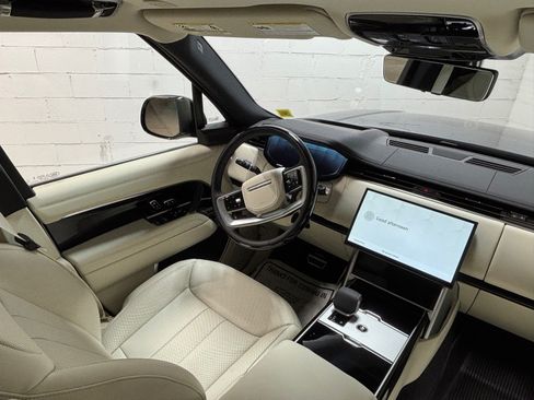 New 2026 Land Rover Range Rover Long Wheelbase SE AWD/4WD image 34