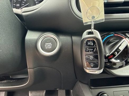 Used 2023 Hyundai Kona SEL AWD/4WD image 37